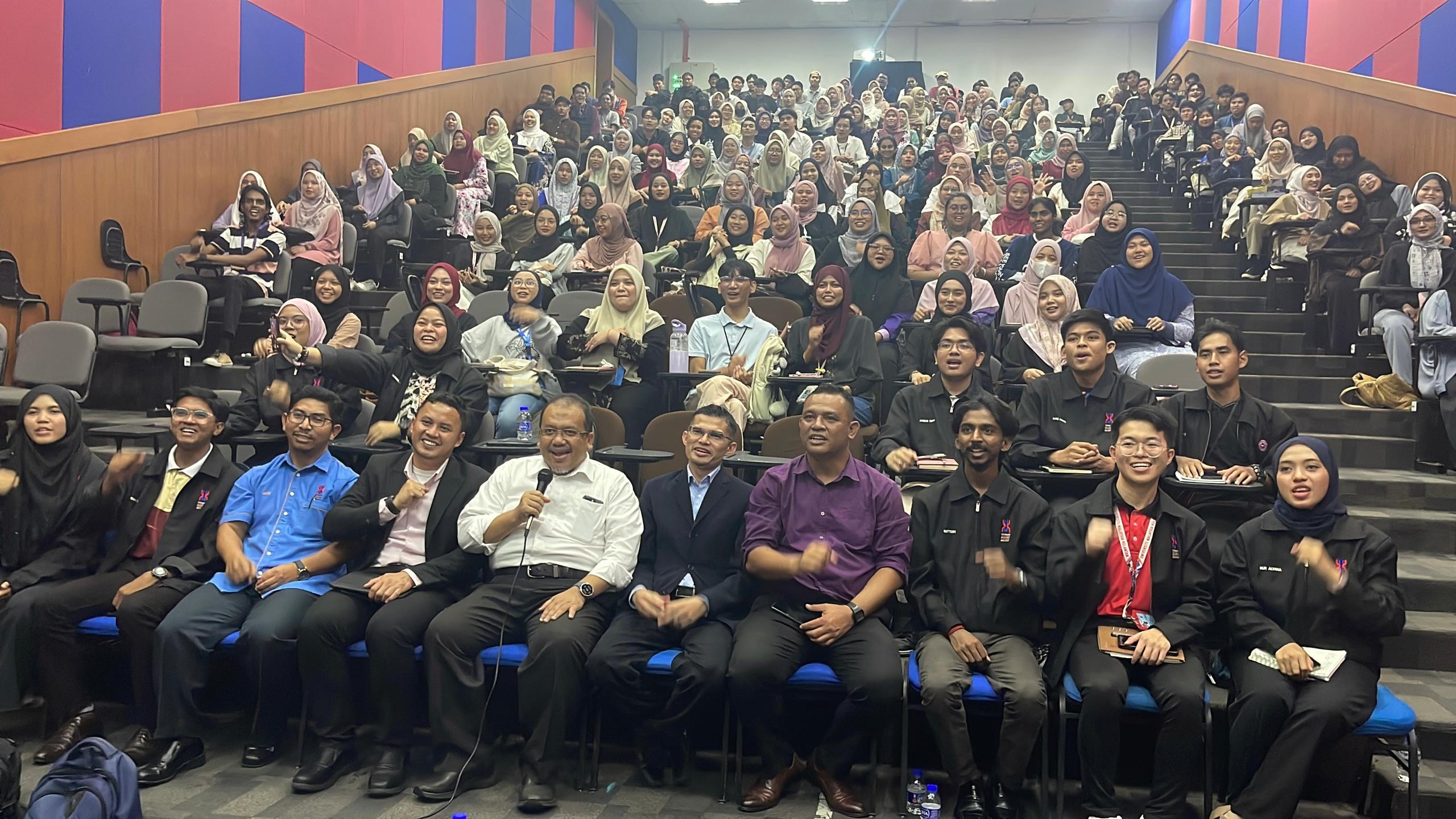 SESI BICARA MUHIBAH BERSAMA PENSYARAH DAN PELAJAR FTKW, FSE DAN FBI
